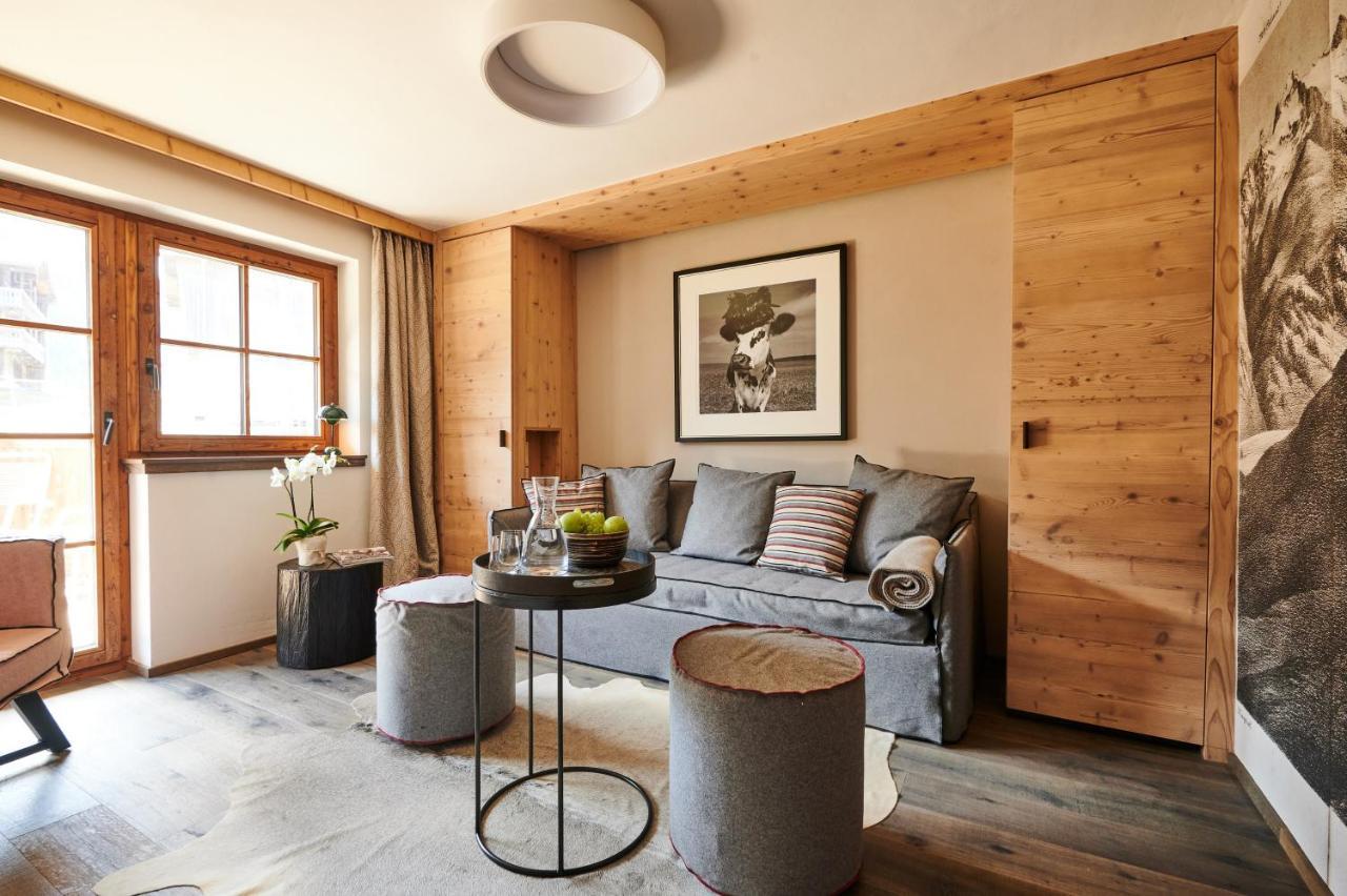 קפרון Serviced Luxury Chalet Evi, Ski-In Ski-Out מראה חיצוני תמונה